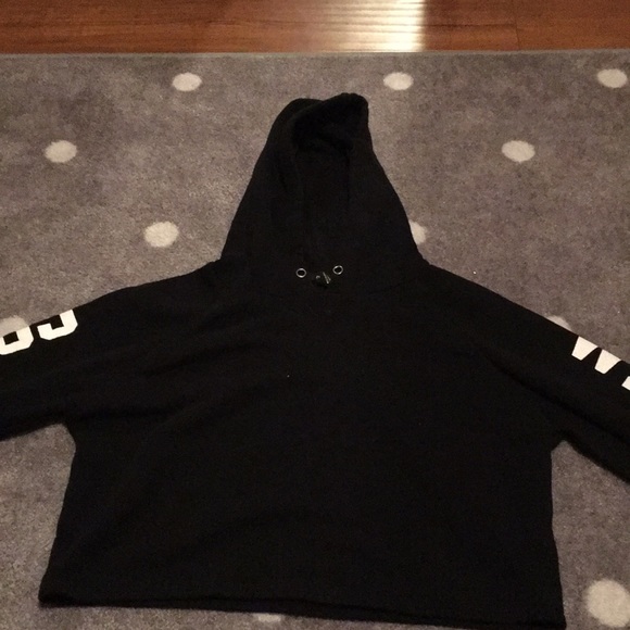 Black cropped hoodie - Picture 1 of 4